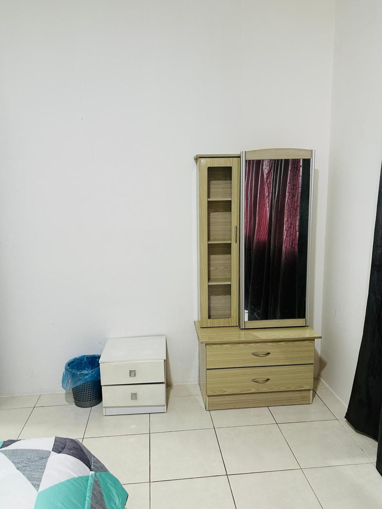 Ayaan Lavender Free Breakfast Apartment
